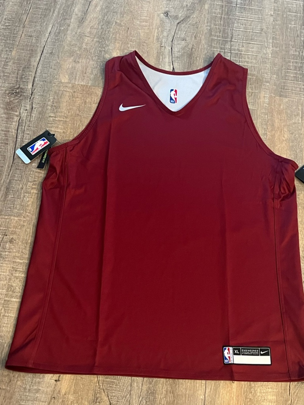 Nwt mens xl NBA Maroon Sleeveless Basketball Jersey by Nike dry fit